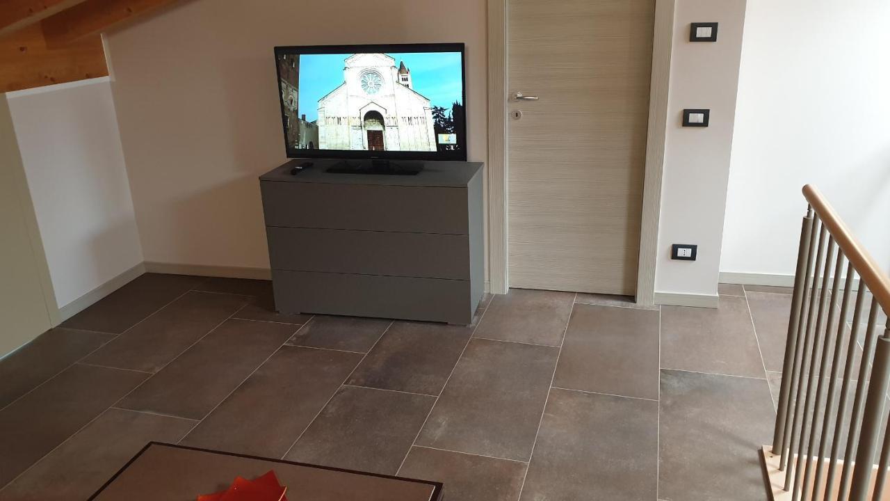 Apartamento Dimora Rosso San Zeno - Wifi Veloce E Adatto Per Famiglie Verona