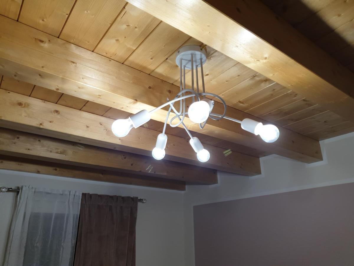 Dimora Rosso San Zeno - Wifi Veloce E Adatto Per Famiglie Apartamento